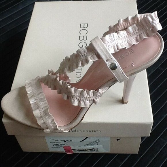 new Sz 9 BCBG Generation PELHAM Ruffled Leather Sandals - Picture 5 of 9